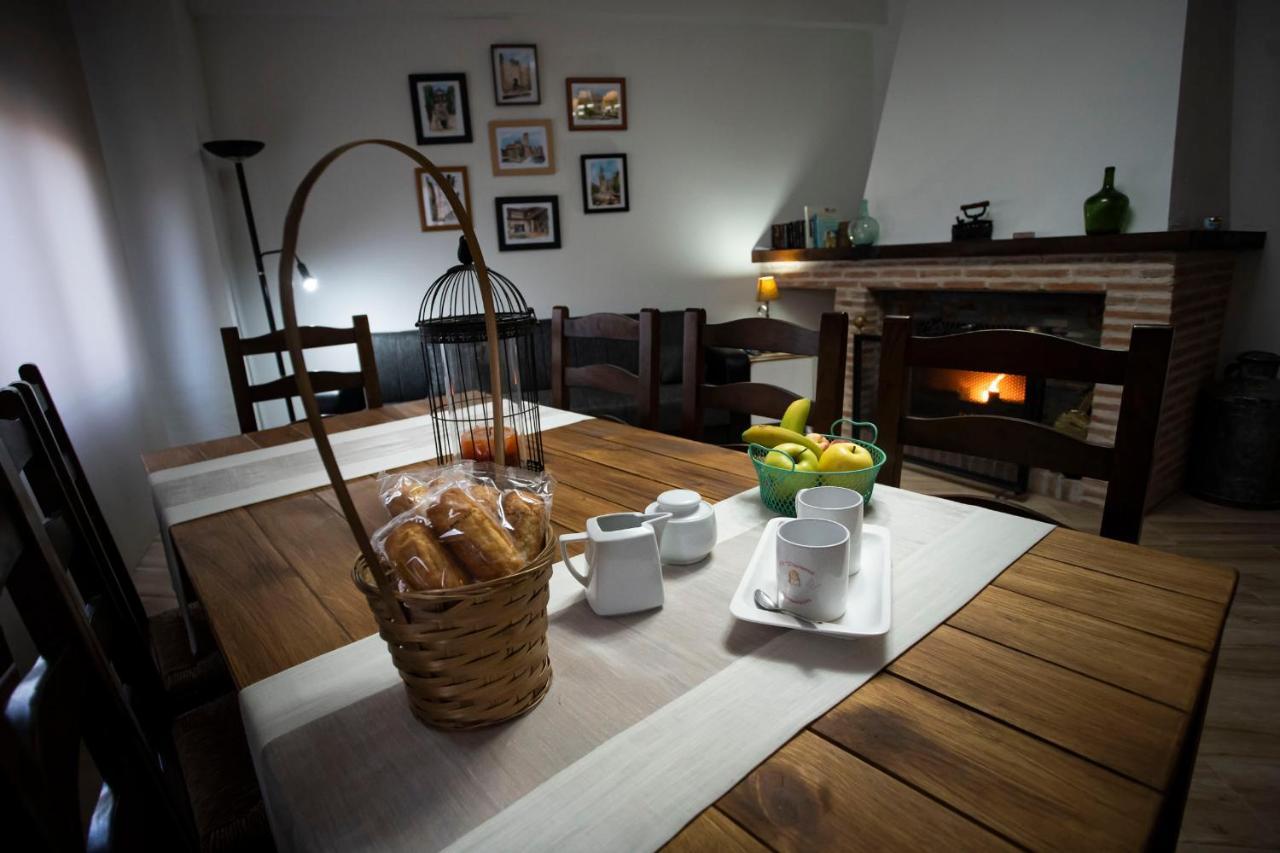 Casa Rural Abuela Andrea Almonacid de Toledo 外观 照片